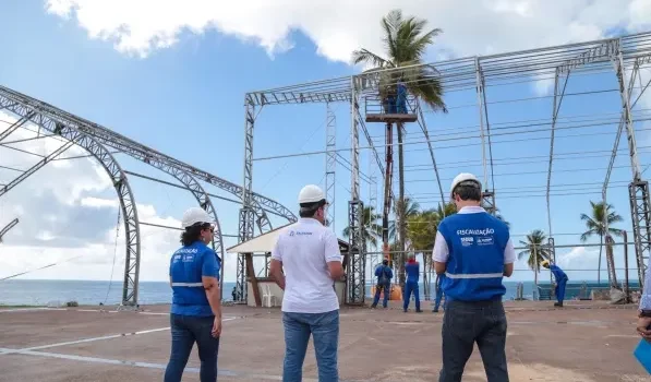 Carnaval: Salvador inicia fiscalização de estruturas para camarotes e praticáveis