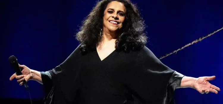 O Legado Eterno de Gal Costa: A Voz que Inspira Novas Gerações e Faz 80 Anos