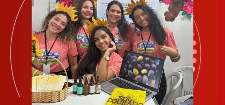 Estudantes baianas utilizam buriti e hibisco para criar bronzeador sustentável; conheça o projeto
