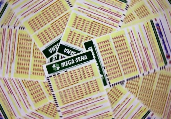 Mega-Sena acumula e prêmio principal vai para R$ 27 milhões