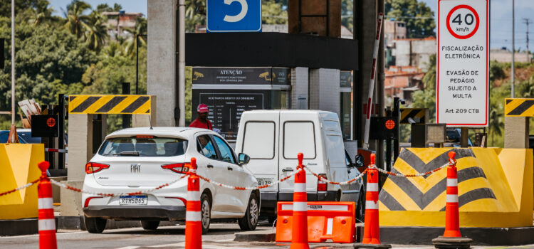 Mais de 750 mil veículos devem circular pela BA-099 e Sistema BA-093  no Carnaval