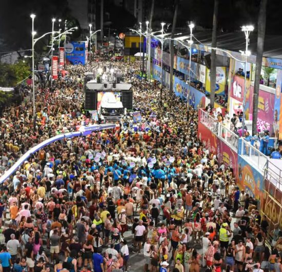 Confira a programação e ordem dos trios nos principais circuitos nesta sexta-feira de carnaval em Salvador