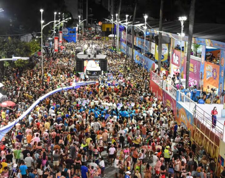 Confira a programação e ordem dos trios nos principais circuitos nesta sexta-feira de carnaval em Salvador