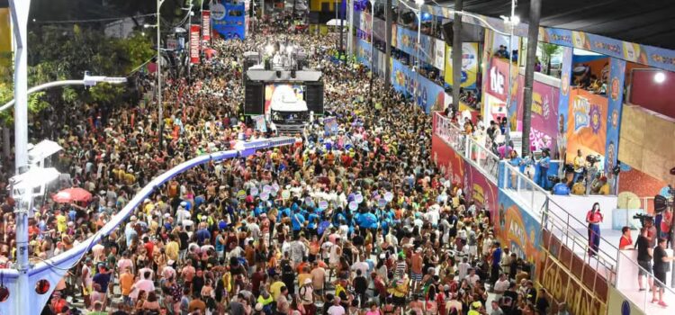 Confira a programação e ordem dos trios nos principais circuitos nesta sexta-feira de carnaval em Salvador