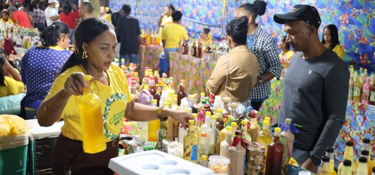 Comidas típicas e licores artesanais reforçam tradição e movimentam economia no Arraiá do Comércio