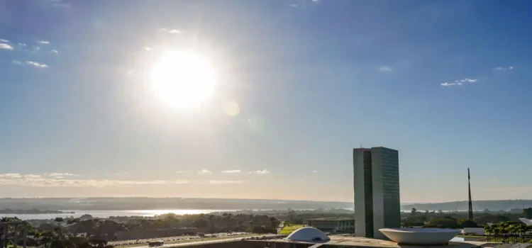 Congresso vota nesta semana fim da escala 6×1 e “taxa das blusinhas”