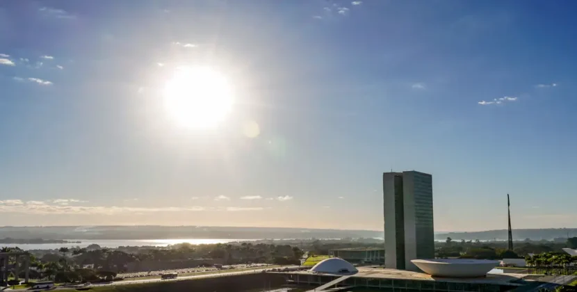 Congresso vota nesta semana fim da escala 6×1 e “taxa das blusinhas”