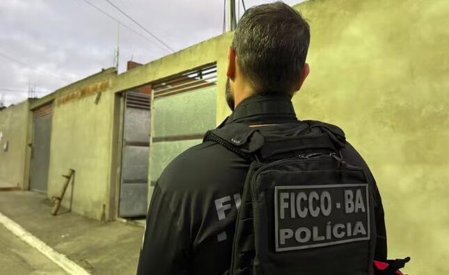 Operação Eirene II prende 21 pessoas na Bahia e bloqueia R$ 12 milhões em bens e ativos