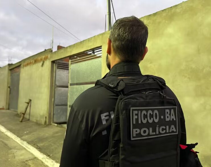 Operação Eirene II prende 21 pessoas na Bahia e bloqueia R$ 12 milhões em bens e ativos