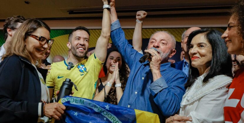 Lula anuncia mudanças no governo e promete ampliar investimentos em tecnologia e saúde